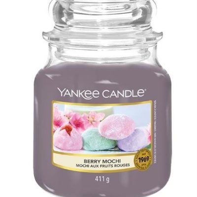 Yankee Candle Berry Mochi Medium Jar Retail Box No warranty
